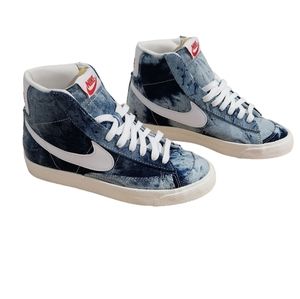 Nike Women's Blazer Mid '77